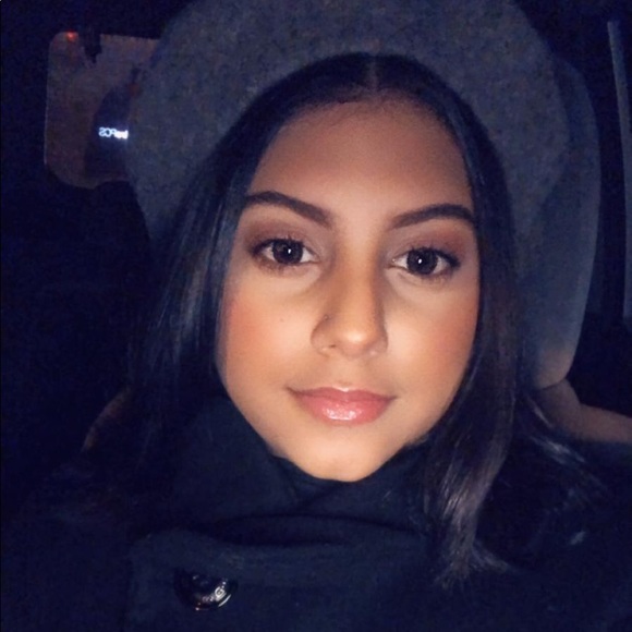 Meet your Posher, Mayury - Picture 1 of 1